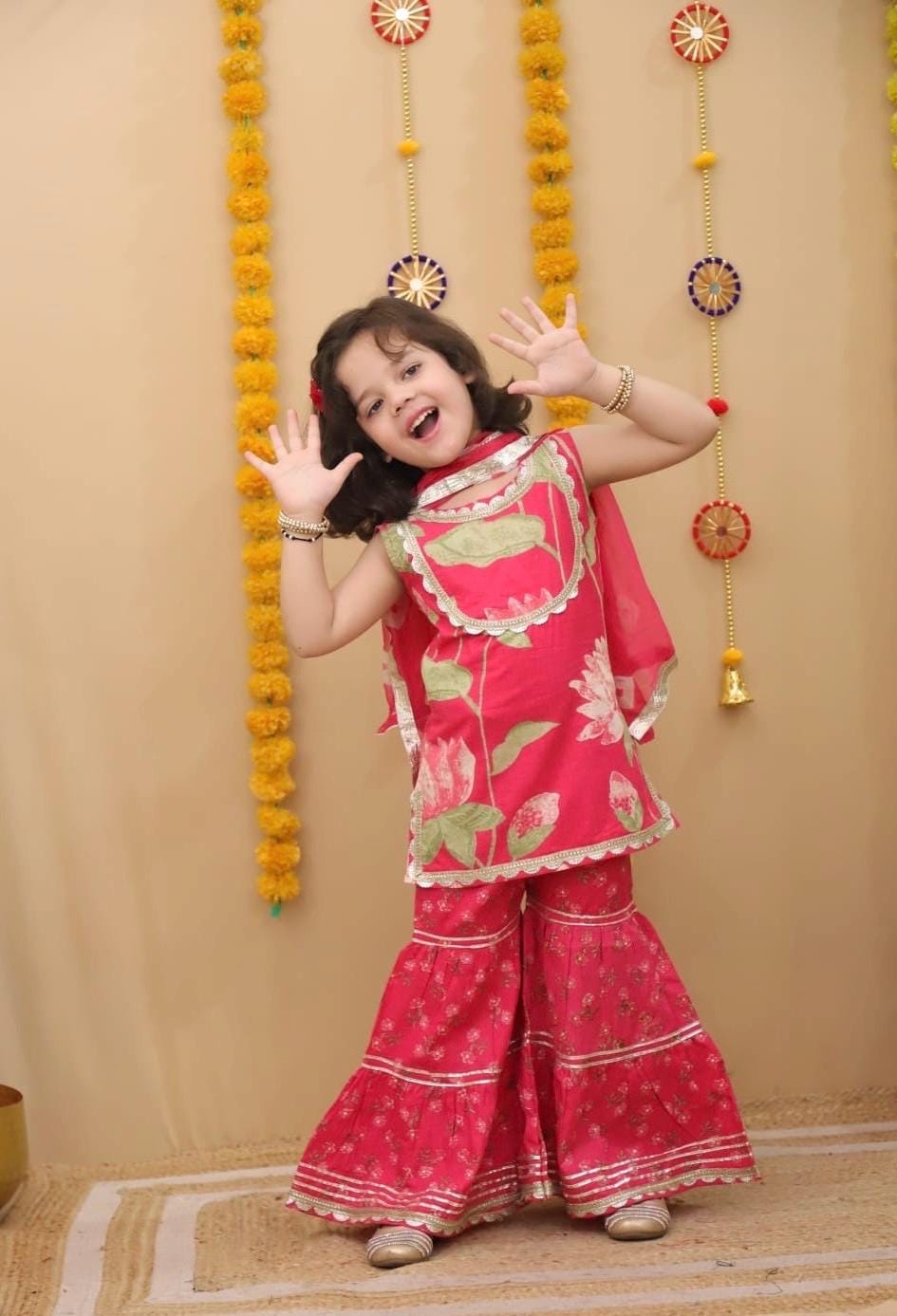 Girls Kurti sharara set with dupatta kid party wear dress Pakistani salwar kameez set Ethnic Indian Dress for baby girl floral kurti palazzo