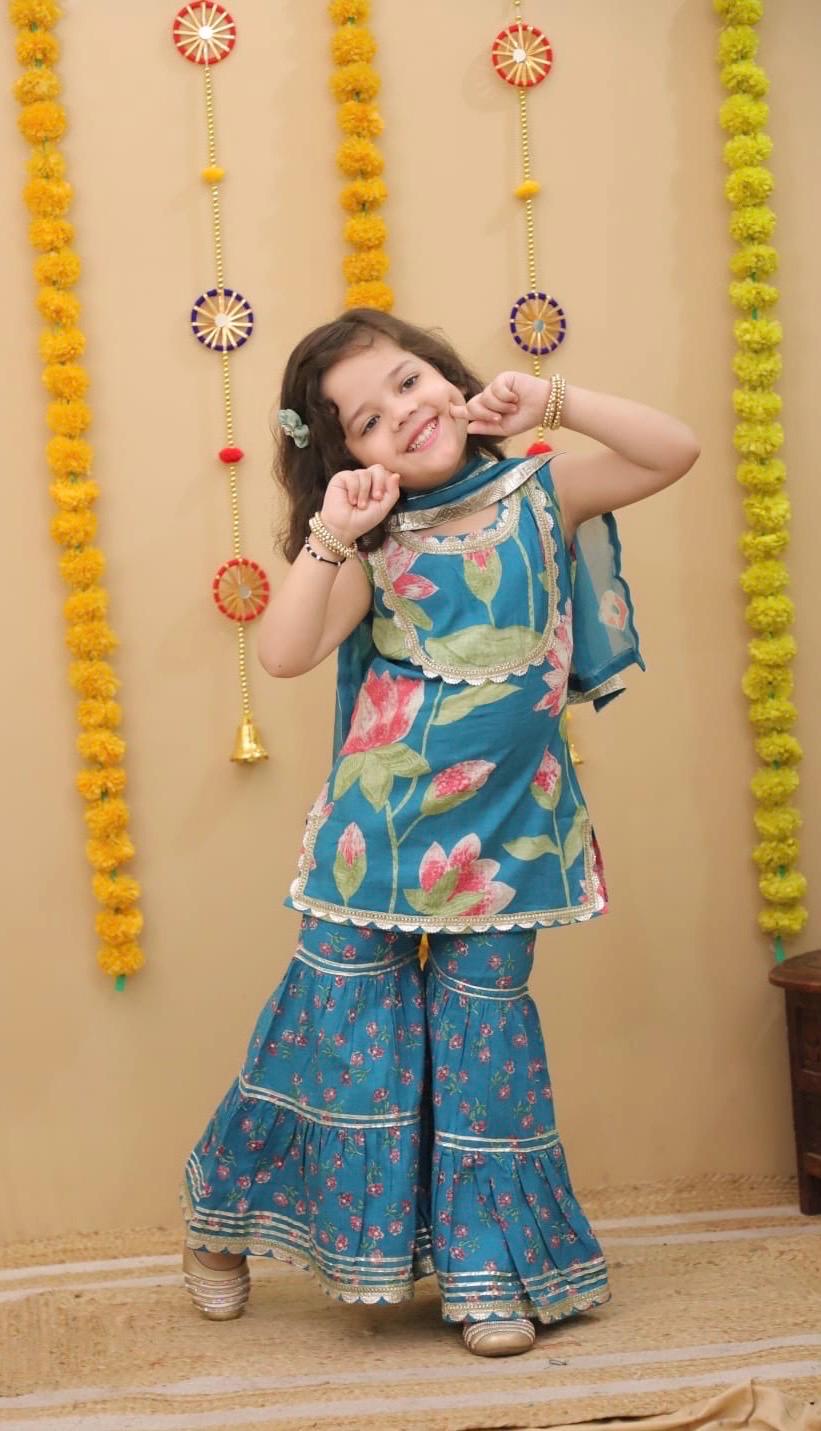 Girls Kurti sharara set with dupatta kid party wear dress Pakistani salwar kameez set Ethnic Indian Dress for baby girl floral kurti palazzo