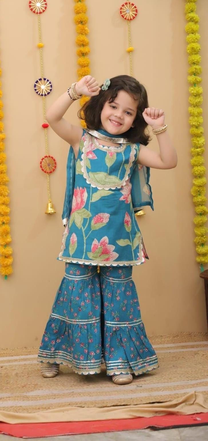 Girls Kurti sharara set with dupatta kid party wear dress Pakistani salwar kameez set Ethnic Indian Dress for baby girl floral kurti palazzo