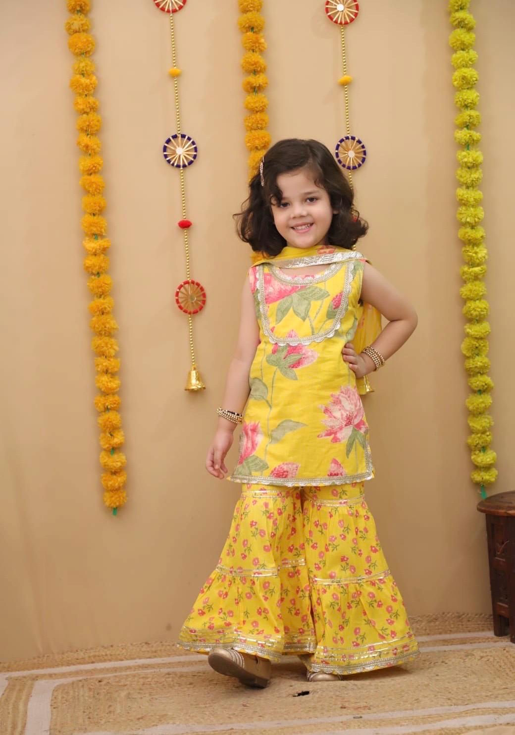 Girls Kurti sharara set with dupatta kid party wear dress Pakistani salwar kameez set Ethnic Indian Dress for baby girl floral kurti palazzo